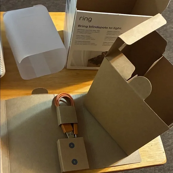 Ring Spotlight Cam Plus - Picture 3 of 10